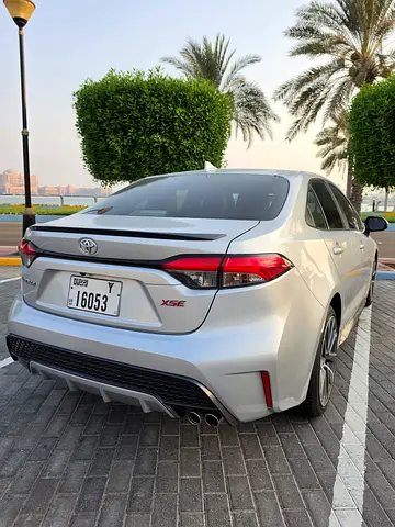 2021 Toyota COROLLA — фото 3