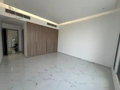 Luxury Villa First Tenant 6 Master Bedrooms 8 Bathrooms MaidRoom Majlis Large Hall Roof Built in Wardrobes Parking Cars Great Price Top