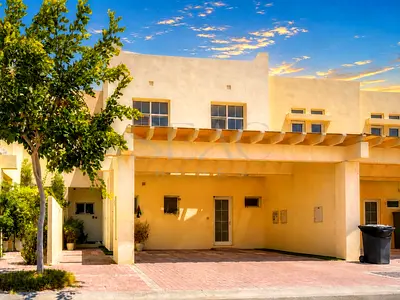 Prime Spot | Opp Park &amp; Pool | Family Living