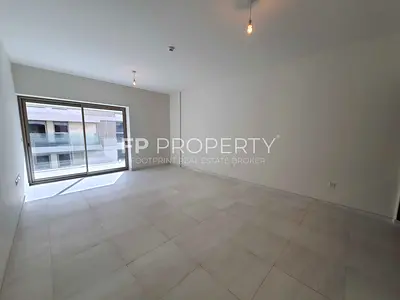 Spacious 1 BR - Chiller Free - Community View
