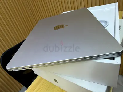 Apple MacBook AIR 13-inch 16/256Gb M4 chip Silver - MW0W3 active