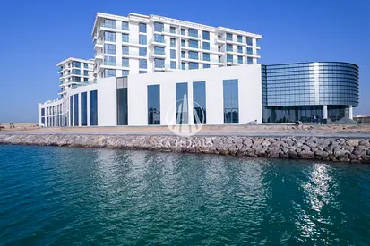 Luxury Waterfront Apartment | Exceptional Value | Enjoy Beachfront Living