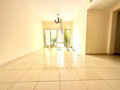 Luxury 2bhk 2bathroom with balcony maintenance free 48k rent 4cheque payment only for family