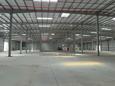 Main Road Industrial Unit | 11.5Mtr | AED 35/Sqft