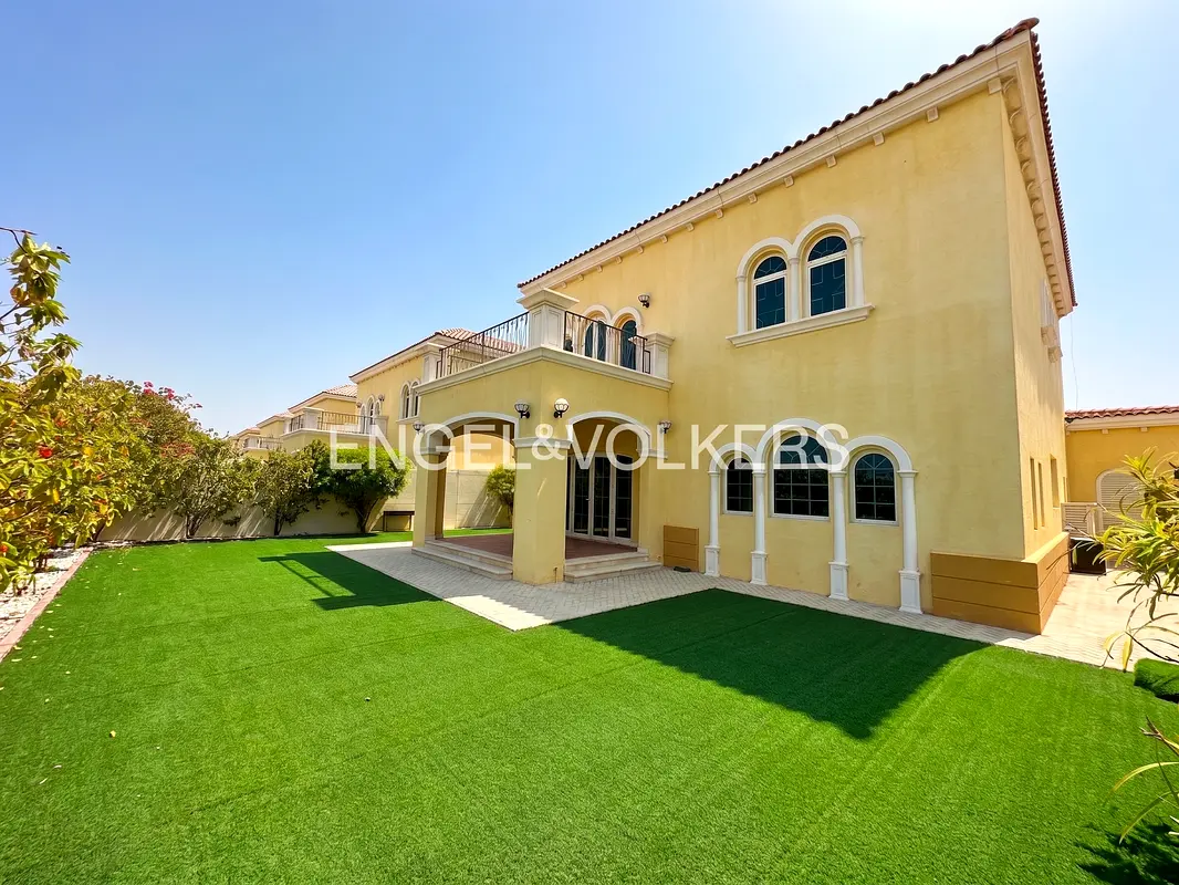 Lowest Price | Close to Pavilion | Legacy Large