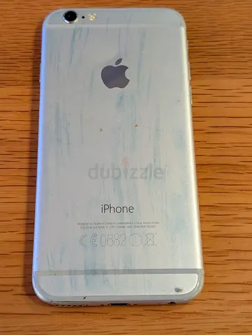iPhone with cracked screen - for parts/repair