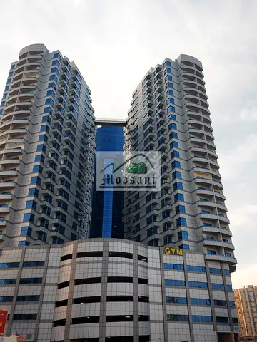 CLEAN 3 BHK With Parking and 3 Washroom+3 Balcony(FULL SEA VIEW)+Store Room Apartment Available for