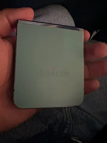 Samsung Z Flip 5 green,