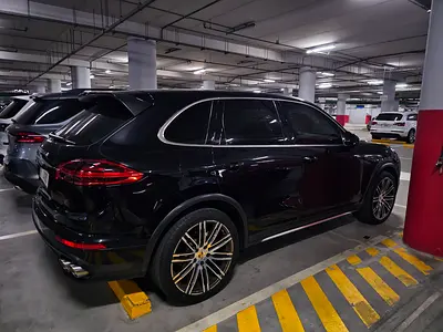 2016 Porsche CAYENNE 照片 3
