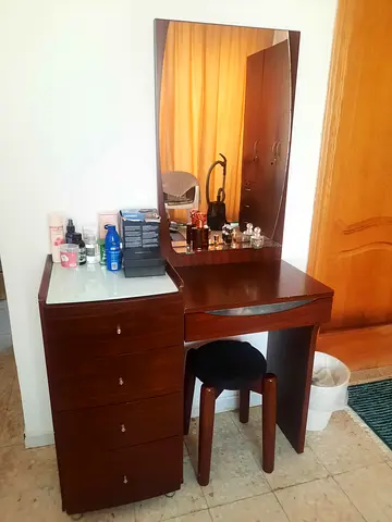 Dressing table