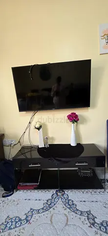 طاولة تلفزيون