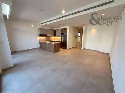 READY TO MOVE | NEAR AMENITIES | MIDDLE UNIT