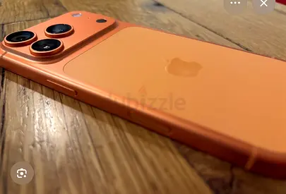Pre-owned iPhone 17 Promax, 512gb, in Orange — Excellent Condition