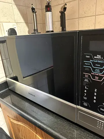 Samsung countertop microwave oven - perfect working condition