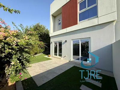 Luxury Style | Vacant | On Park | Big Layout