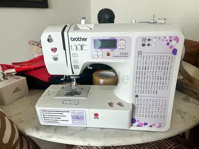 Brother FS155 computerized sewing machine - Excellent working condition