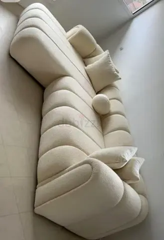 Customised Modern Off White Curved Sectional Boucle Sofa