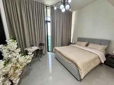 Move-In Ready | Furnished | Walk to metro