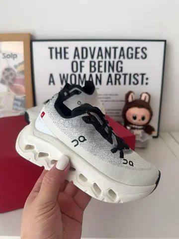 On Cloudrunning Cloudmonster White/Black Sneakers