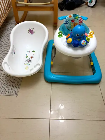 Baby Walker Infant go-cart with free baby bath tub