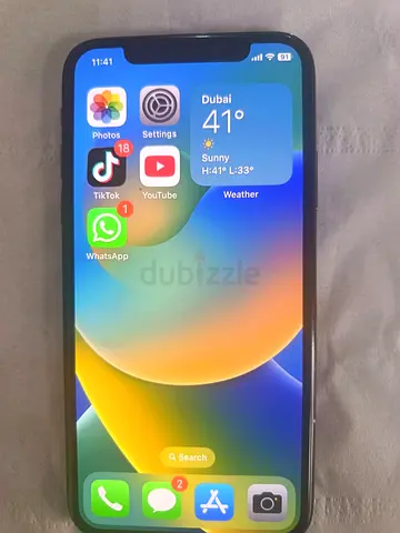 iPhone in good working condition — clean screen, unlocked (photos show home screen) batry 86%