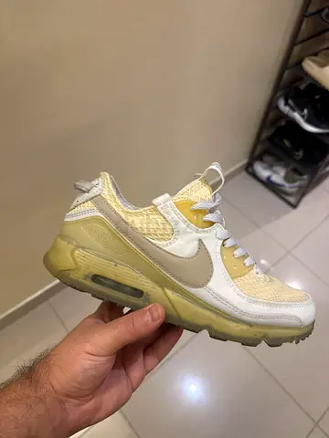 Nike Air Max 90 Sneakers