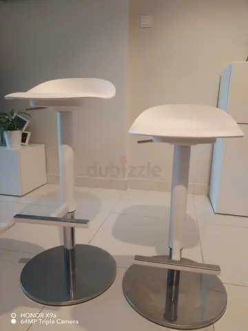 Pair of modern white bar stool with chrome bases