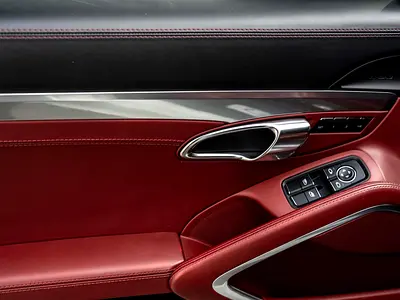 2017 Porsche 718 thumbnail 12