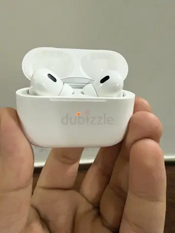 Apple AirPods Pro (2nd gen) in original charging case - good condition