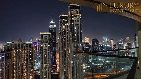 Impressive 1BR + Study | City Views | High Floor