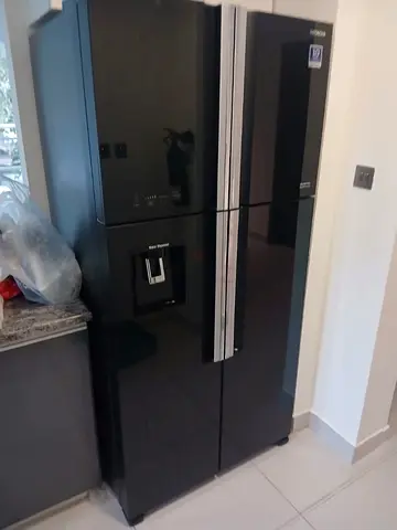 Hitachi 4door Refrigerator With Water Dispenser