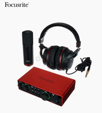 Focusrite Scarlett Studio bundle — Audio interface, condenser mic & headphones (good condition)