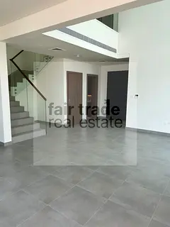 Corner unit / Newly landscaped / Ready to move