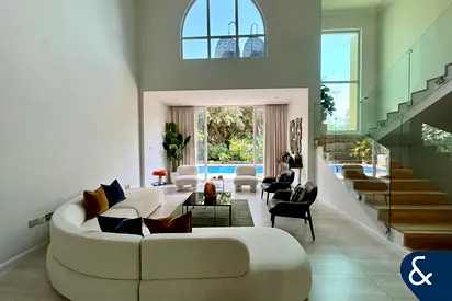 Exclusive | Upgraded | 4 Bed | Garden Hall