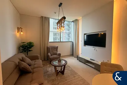 1 Bed | Upgraded | Vacant Now