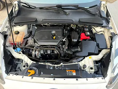 صورة 15 لـ 2020 FORD ESCORT