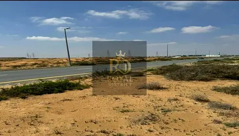 Large residential-investment plot in an excellent location at a bargain price.