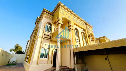 Beautiful 4bhk villa with maid room