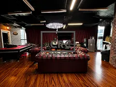 Modern Office Space | 1,709 sqft | 2 Parking