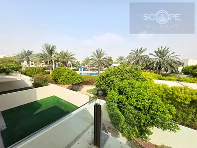 Spectacular Type H, 3 B+Stdy+M, Sin Row, On Pool