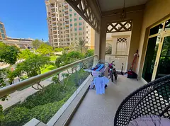 UPGRADED | VACANT ON TRANSFER | CLOSE TO MALL