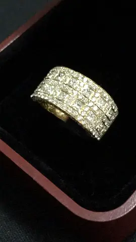 Diamond Ring in yellow Gold (Size 16)