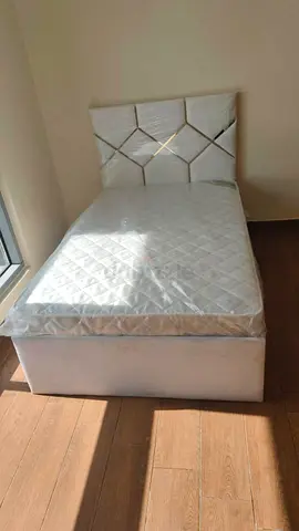 DOUBLE white upholstered bed with mattress - Brand New