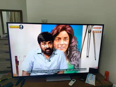 60-inch IKON LED Smart TV in good working condition