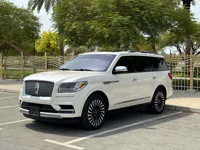 صورة 3 لـ 2019 Lincoln NAVIGATOR