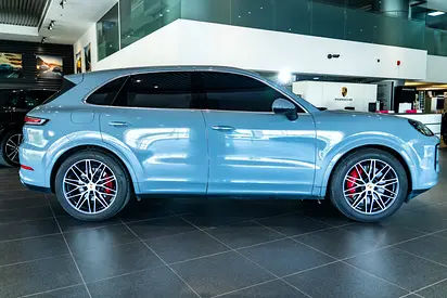 2025 Porsche CAYENNE 照片 3
