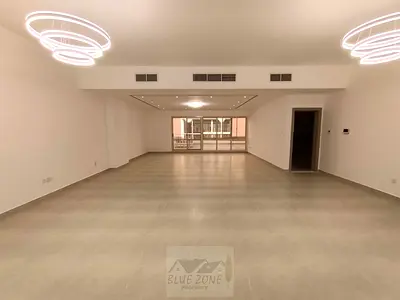 Al Garhoud 3 Bedroom Villa With Basement &Maid Room| Fully Renovated |