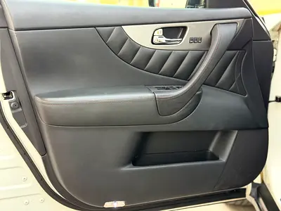 صورة 19 لـ 2015 Infiniti QX70