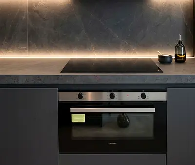 Siemens Built-In Electric Oven with Cooktop – Excellent Working Condition