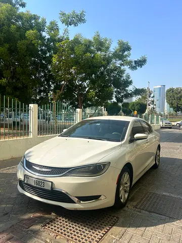 2016 Chrysler 200 | GCC Specs | Well Maintained